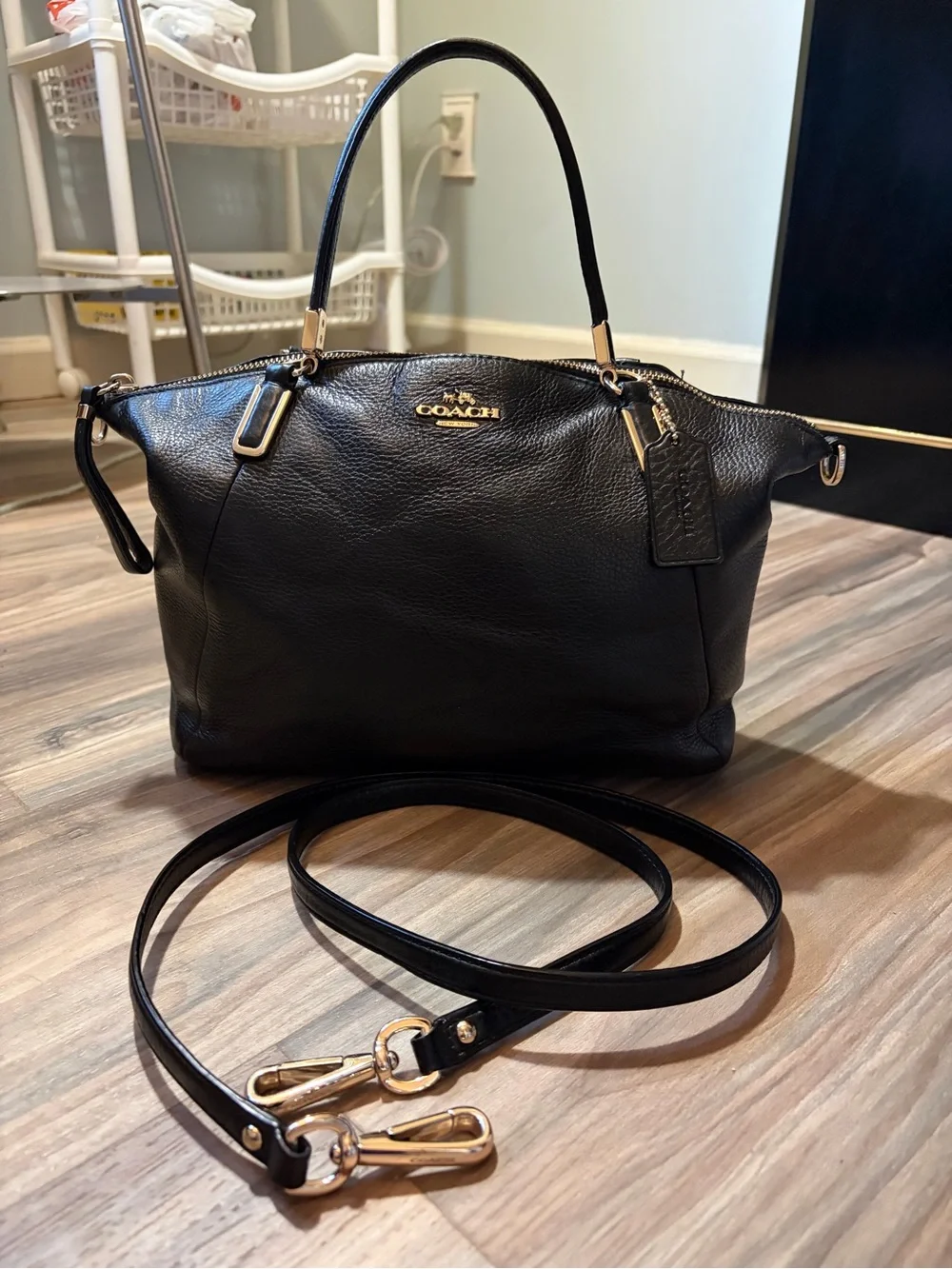 Coach kelsey Satchel black with Gold Hardware